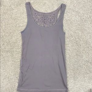 American Eagle L plum colored camisole w/ lace.